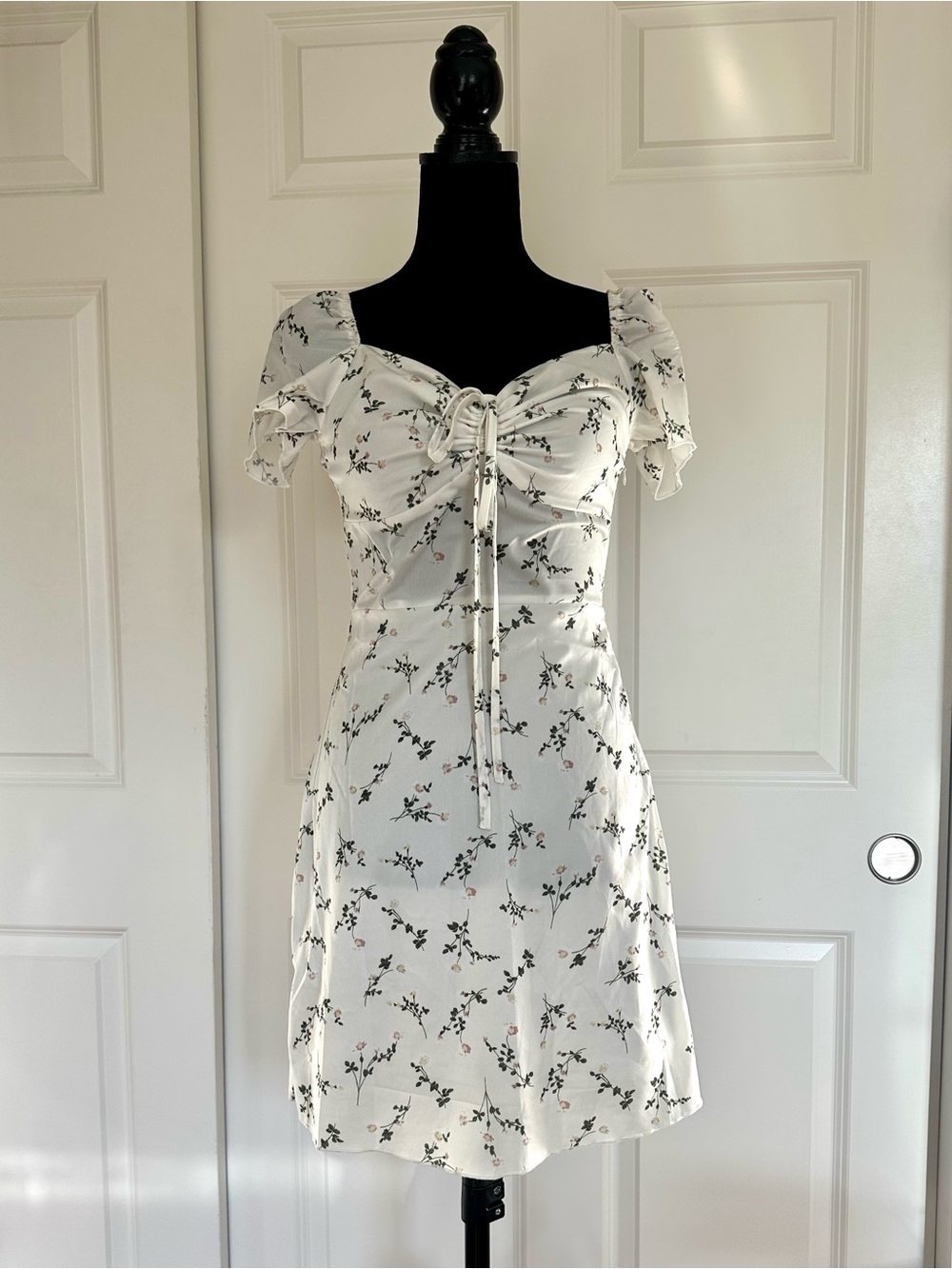 White Floral Bell Sleeve Summer Mini Dress
